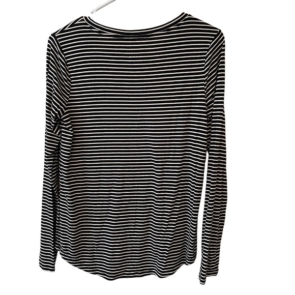 Aero Seriously Soft Perfect Crew Long Sleeve Shirt Black White Stripe Size Small - Picture 3 of 3